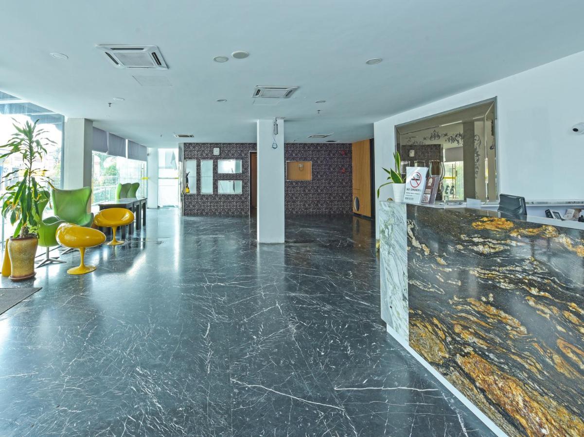 Capital O 90130 Sawadee Hotel Johor Bahru Dış mekan fotoğraf