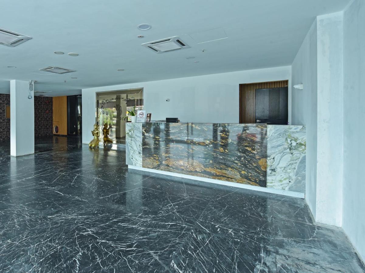 Capital O 90130 Sawadee Hotel Johor Bahru Dış mekan fotoğraf